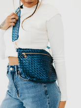 Load image into Gallery viewer, WESTLYN CROSSBODY BAG
