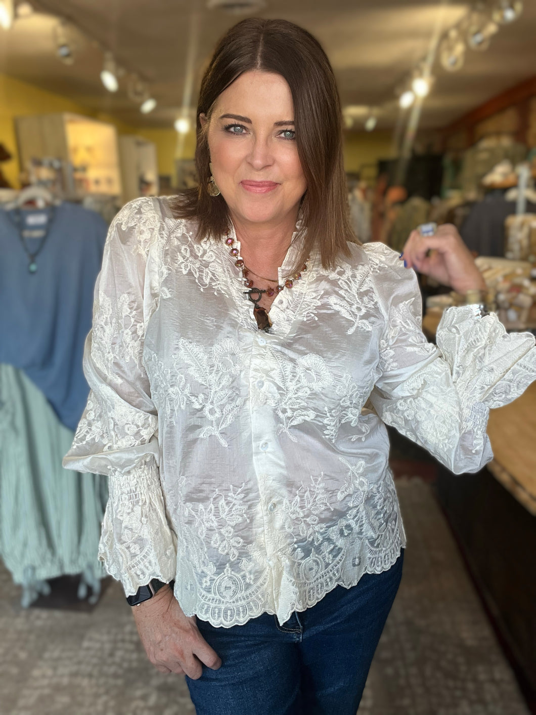 LACE BLOUSE